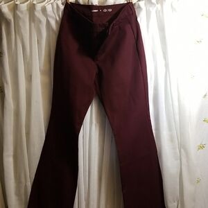 NWOT Old Navy Maroon High-Rise Pixie Pants